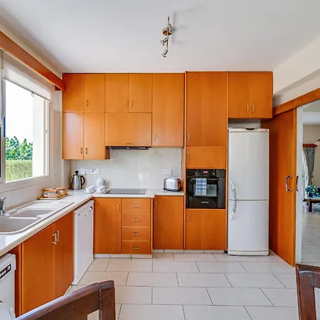 Arkadia By Ezoria Willa Coral Bay