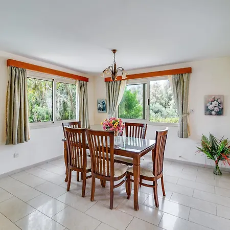 Arkadia By Ezoria Willa *