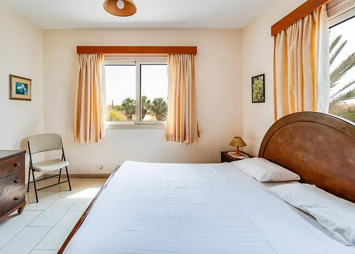 Villa Arkadia By Ezoria Coral Bay