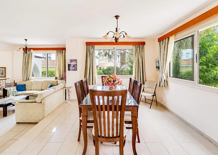 Villa Arkadia By Ezoria Coral Bay